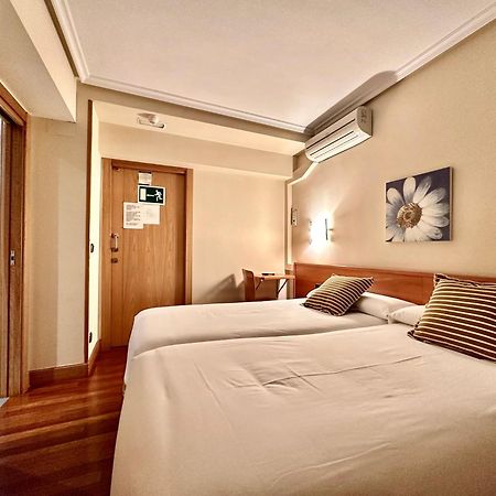 Pension Anoeta San Sebastián Exterior foto